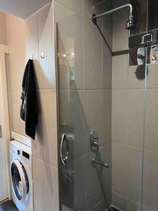 2br, 2ba, 2nd Floor Of Historical Building, Galata